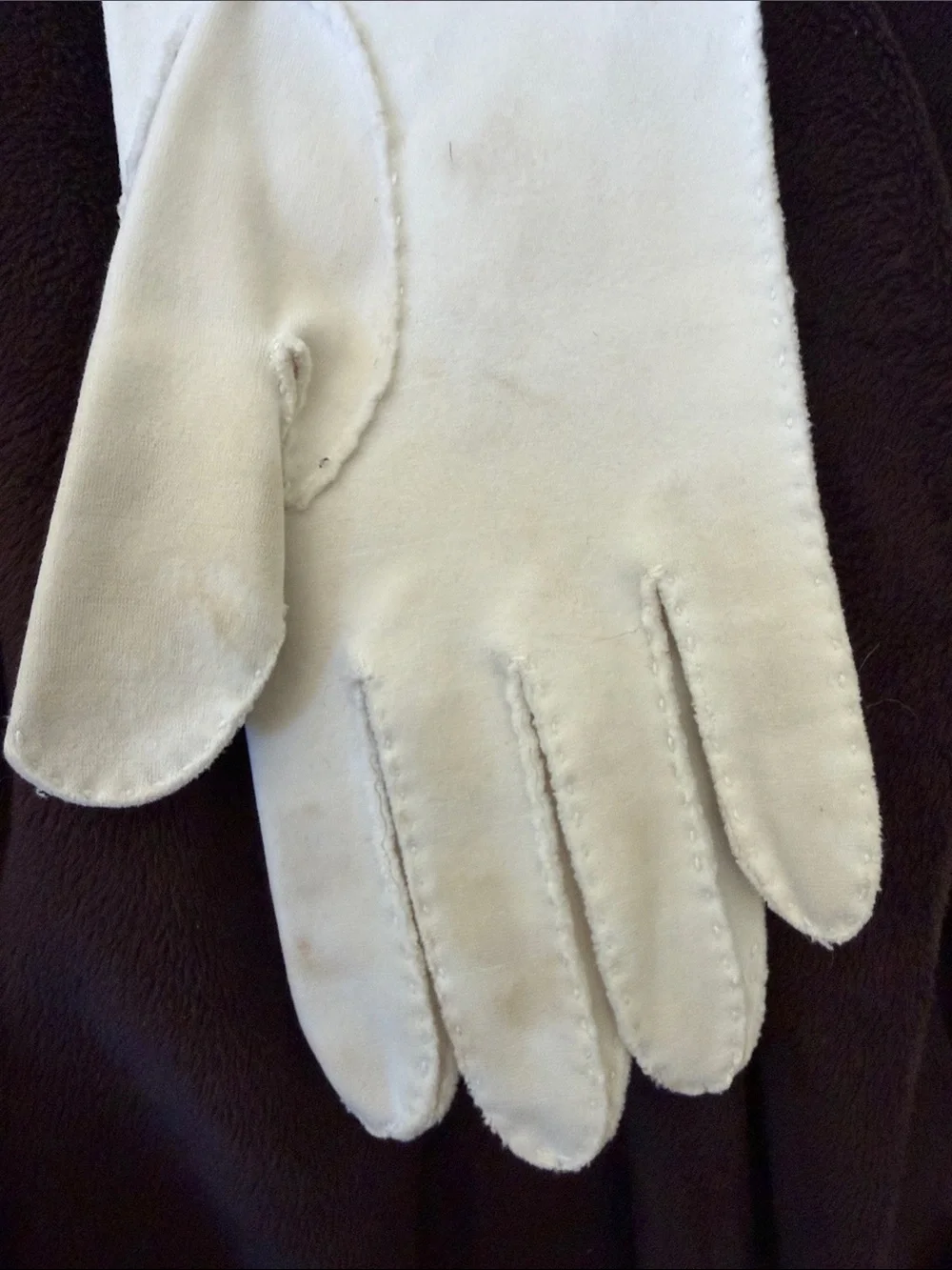 Elegant Vintage White Beaded Floral Opera Gloves - Women's Accessories